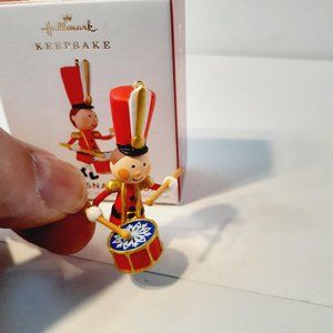 Hallmark Keepsake 2021 SNAPPY SNARE DRUM Miniature Christmas Ornament